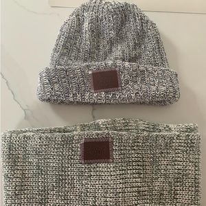 Love your melon hat and infinity scarf